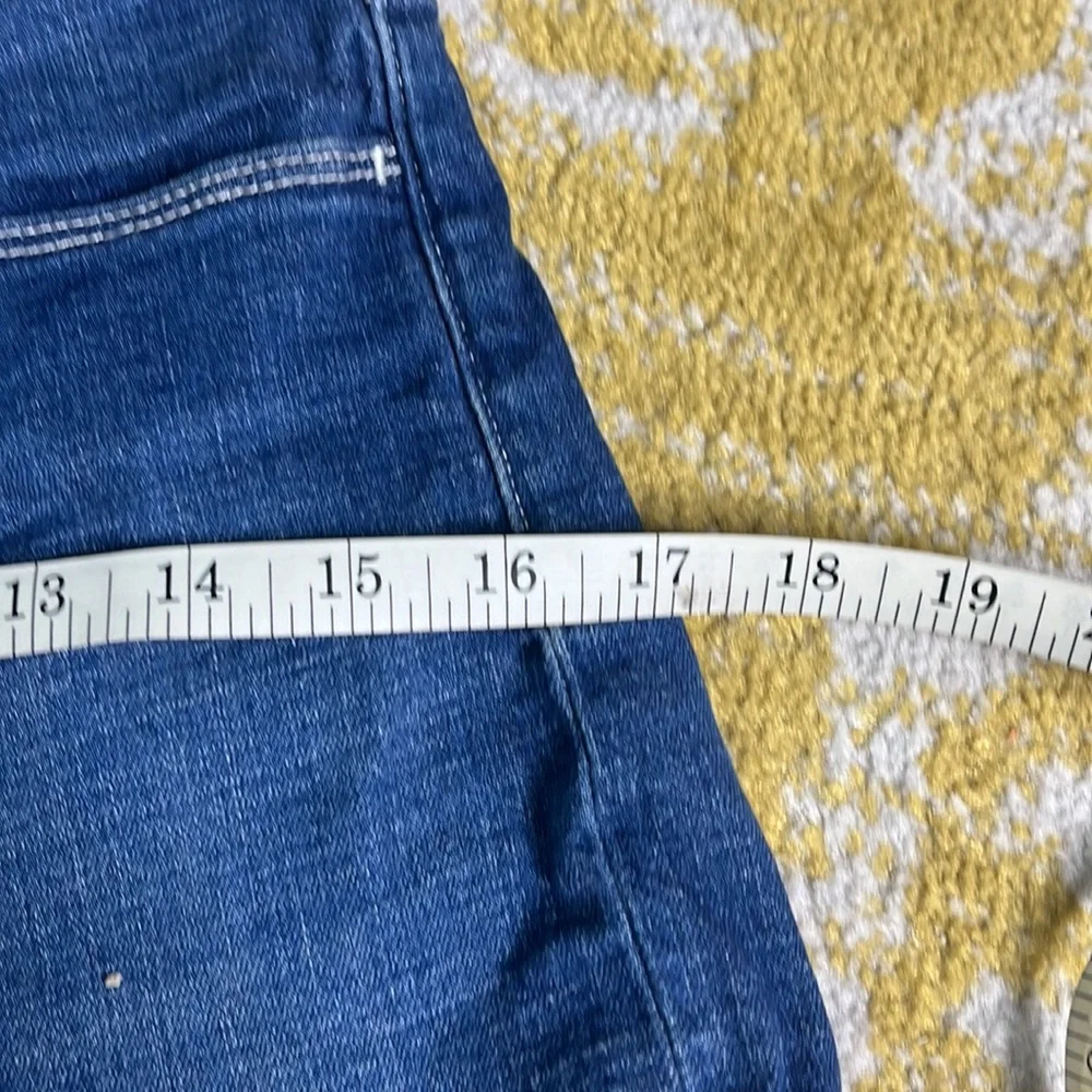 Universal Thread Cuffed Jean Shorts - Picture 6 of 7